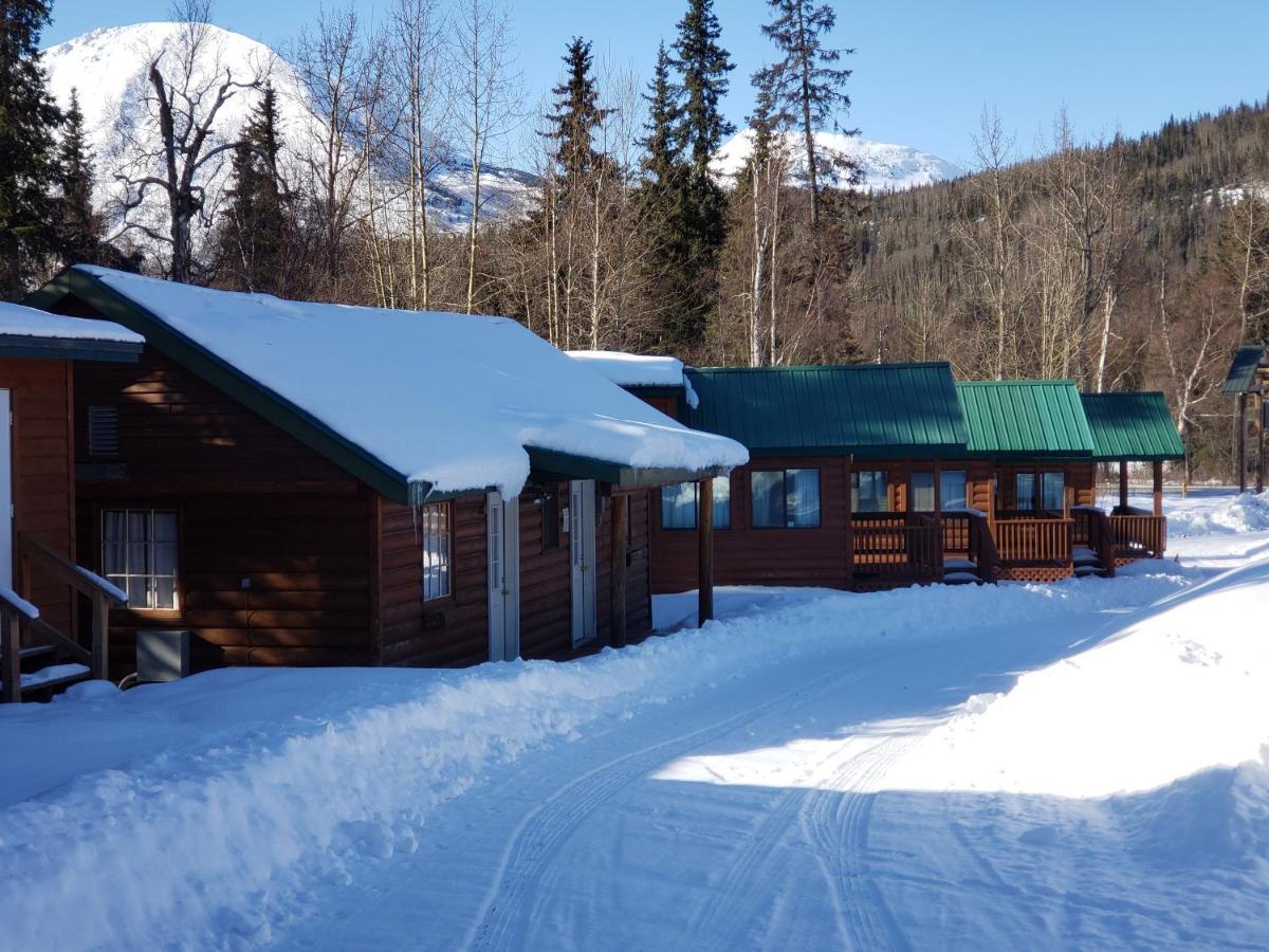 Gwin'S Lodge & Roadhouse Cooper Landing Exterior photo