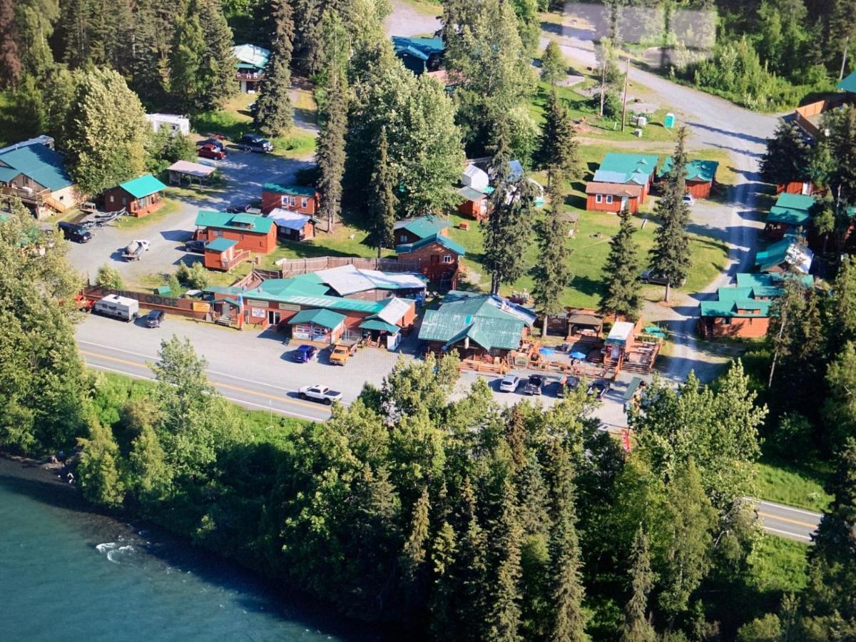 Gwin'S Lodge & Roadhouse Cooper Landing Exterior photo