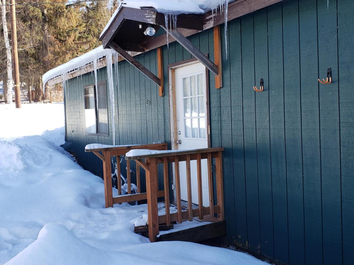 Gwin'S Lodge & Roadhouse Cooper Landing Exterior photo